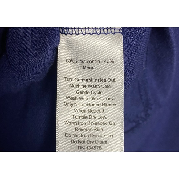 Vineyard Vines Women's Medium Staple Classic Comfort Blue Shirt Boatneck. EUC - Picture 6 of 6